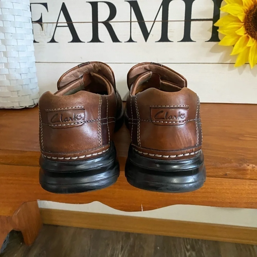 Clarks Escalade, brown leather upper 9 1/2 loafers